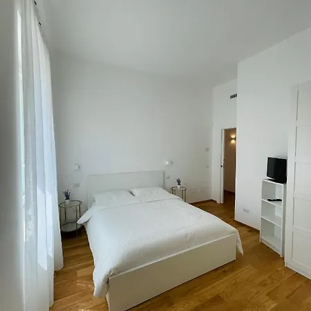 A Un Passo Dalla Piazza 4*