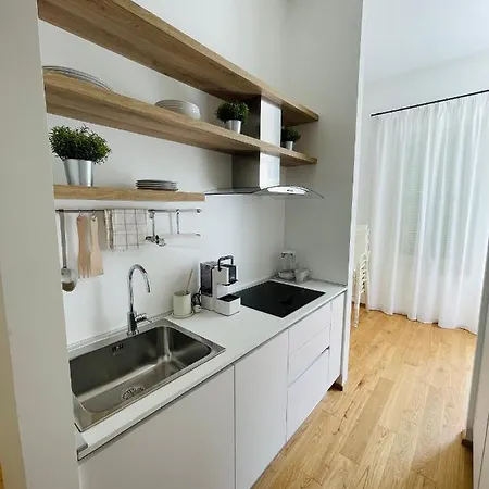 Bed & Breakfast A Un Passo Dalla Piazza 4*