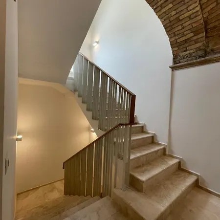 Bed & Breakfast A Un Passo Dalla Piazza 4*