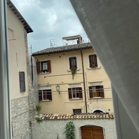 A Un Passo Dalla Piazza فندق مبيت وإفطار أسكولي بيتشينو