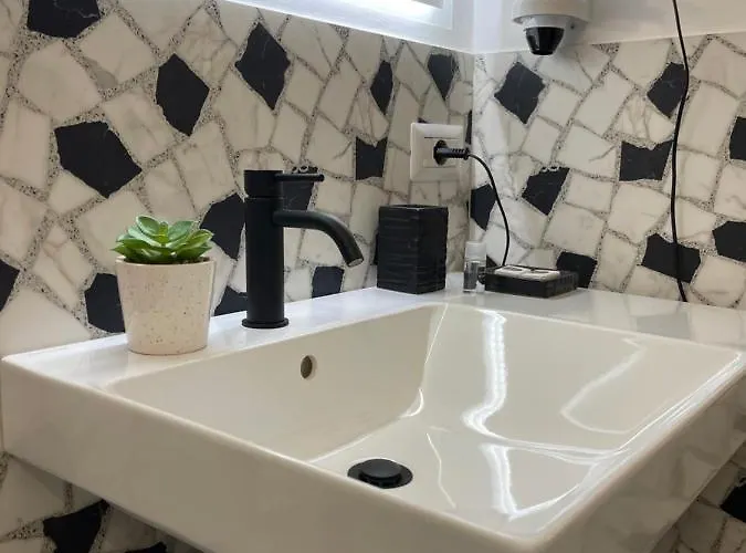 Bed & Breakfast A Un Passo Dalla Piazza 4*